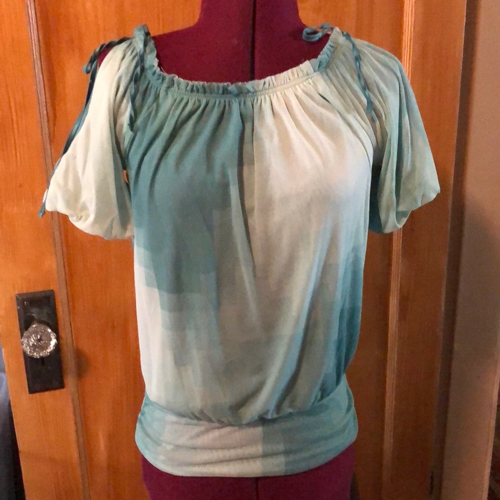 Turquoise , Express top
